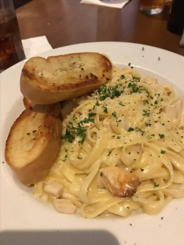 Alfrado Pasta With Garlic Bread